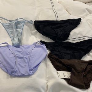 Bundle of 5 assorted womens underwear